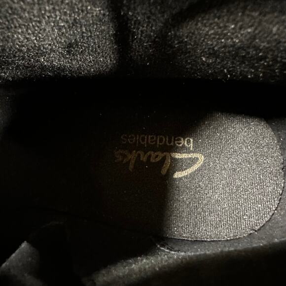 Clarks Bendables Black Suede Ankle Boots 68728 Women's Size 8.5W EUC - Picture 7 of 10